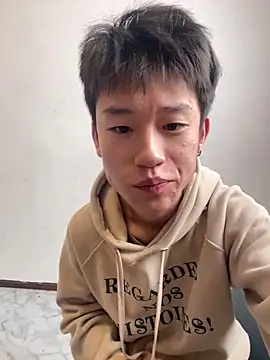 KK-cuteboy online show from November 5, 2025, 11:13 am