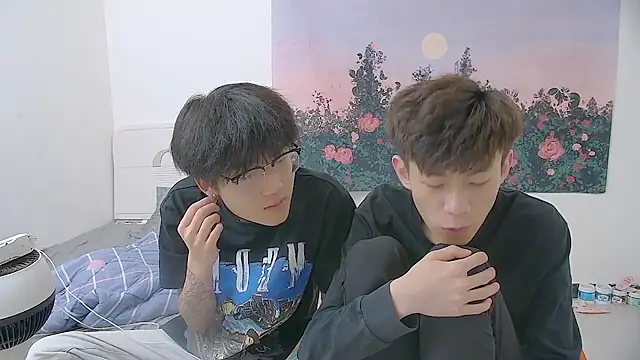 KK-cuteboy online show from June 2, 2026, 12:49 pm