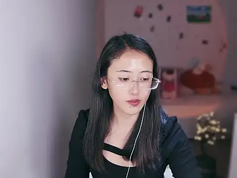 Snapshot of Queena_ chatting on January 7, 2026, 3:28 pm Queena online show from January 7, 2026, 3:28 pm