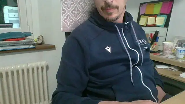 Kawayleo online show from April 12, 2026, 9:18 pm