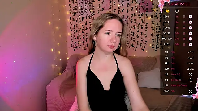 Evaa Braunn online show from November 20, 2025, 2:23 am