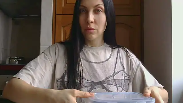 Snapshot of Olivarra chatting on February 23, 2026, 10:27 am Olivarra online show from February 23, 2026, 10:27 am