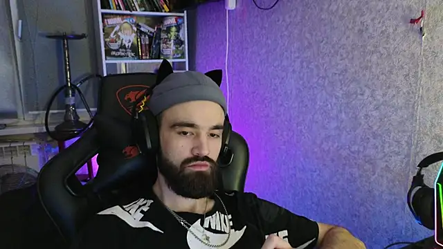 Nik Namee online show from November 1, 2025, 5:18 pm