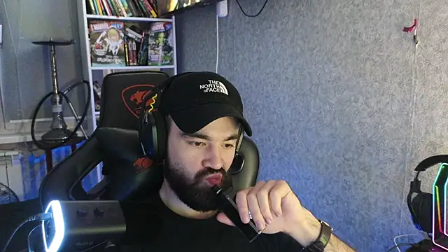 Nik Namee online show from November 8, 2025, 6:22 pm