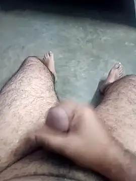 TrainedBend28 online show from December 16, 2025, 11:36 am