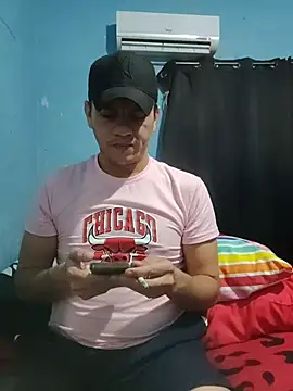 Aturo77 online show from November 18, 2025, 1:43 am