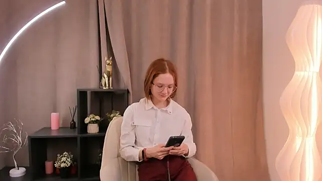 Snapshot of TheresaConteras chatting on October 9, 2025, 3:45 pm TheresaConteras online show from October 9, 2025, 3:45 pm