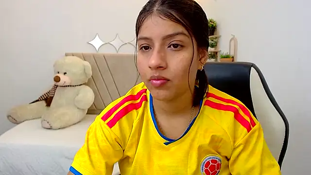 Snapshot of zara_cute chatting on July 3, 2026, 4:57 pm zara cute online show from July 3, 2026, 4:57 pm