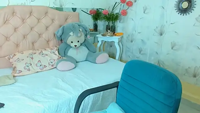 zara cute online show from January 17, 2026, 12:20 pm