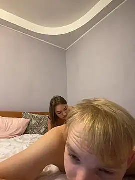 Snapshot of Dabi_002 chatting on October 15, 2025, 10:40 pm Dabi 002 online show from October 15, 2025, 10:40 pm