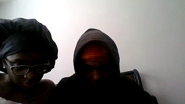 Snapshot of dezzidavill chatting on February 7, 2026, 2:58 pm dezzidavill online show from February 7, 2026, 2:58 pm