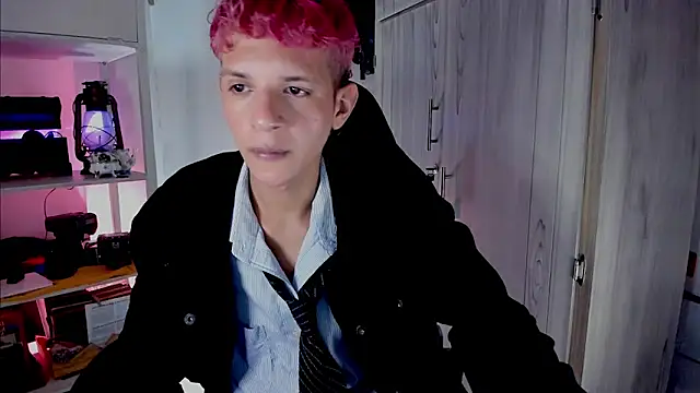 tylernova online show from November 21, 2025, 11:59 pm