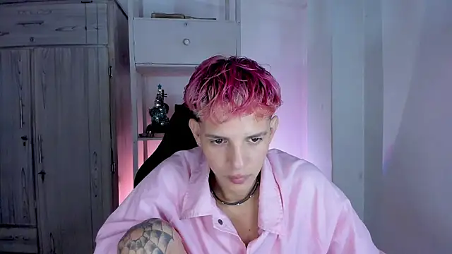 tylernova online show from December 14, 2025, 7:52 pm