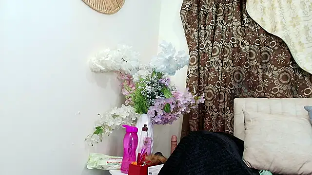 Kiaraa88 online show from December 2, 2025, 12:18 pm