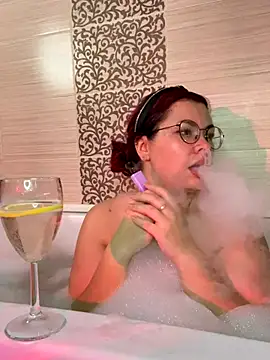 Snapshot of EmiStevens chatting on October 25, 2025, 11:53 am EmiStevens online show from October 25, 2025, 11:53 am