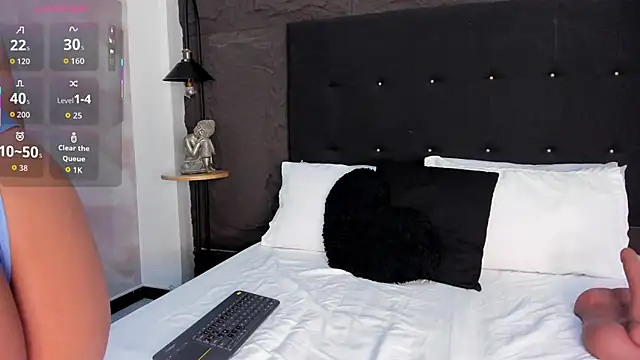 Snapshot of ChlooeScott chatting on October 25, 2025, 1:01 pm ChlooeScott online show from October 25, 2025, 1:01 pm