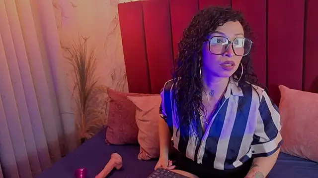 CHIARAJJONES online show from May 8, 2026, 12:31 pm