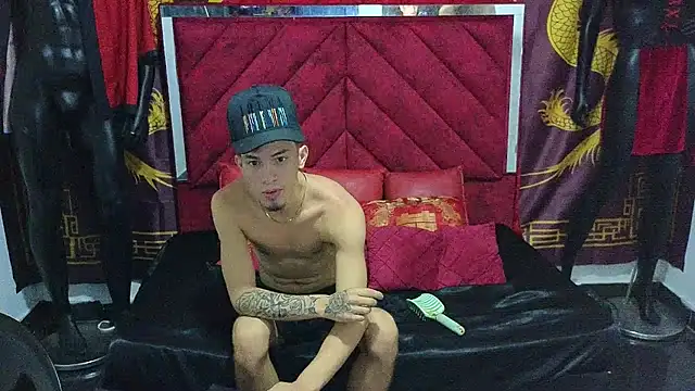 Pride couple online show from October 17, 2025, 11:28 pm