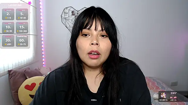 EllieMoonX online show from June 1, 2026, 9:47 pm