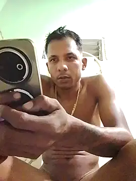 Snapshot of blackhot30 chatting on October 21, 2025, 7:46 pm blackhot30 online show from October 21, 2025, 7:46 pm