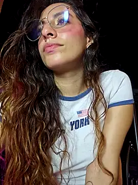 Snapshot of Meganthomson chatting on February 22, 2026, 2:58 am Meganthomson online show from February 22, 2026, 2:58 am