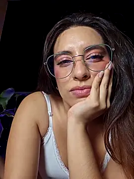 Snapshot of Meganthomson chatting on February 13, 2026, 3:06 am Meganthomson online show from February 13, 2026, 3:06 am