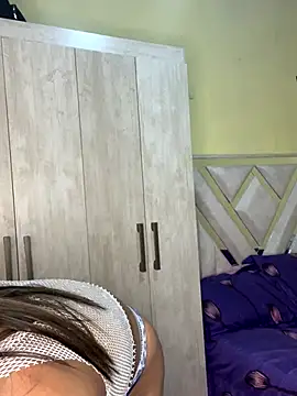 Snapshot of Linda_Blaze chatting on October 27, 2025, 8:10 pm Linda Blaze online show from October 27, 2025, 8:10 pm