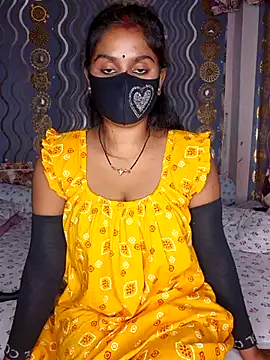 Sweet-Maddlina online show from November 3, 2025, 10:41 am