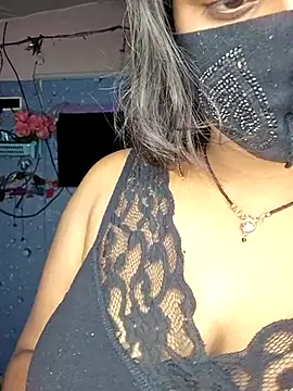 Sweet-Maddlina online show from May 27, 2026, 1:26 am