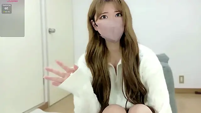 Snapshot of Runarunachan chatting on October 17, 2025, 2:26 am Runarunachan online show from October 17, 2025, 2:26 am