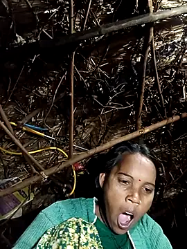 Cutsedi3 online show from November 27, 2025, 9:48 pm