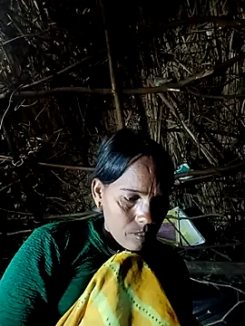 Cutsedi3 online show from October 22, 2025, 11:25 pm