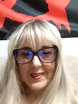 Amelialove42 online show from November 30, 2025, 10:16 am