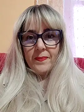 Amelialove42 online show from November 4, 2025, 8:07 am