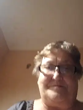 Katherine735 online show from January 6, 2026, 10:03 pm