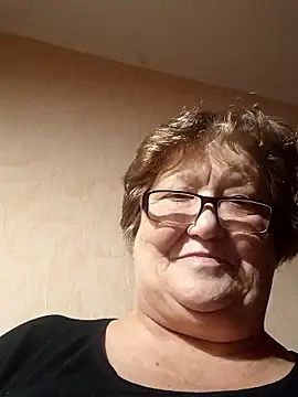 Katherine735 online show from October 16, 2025, 10:29 pm