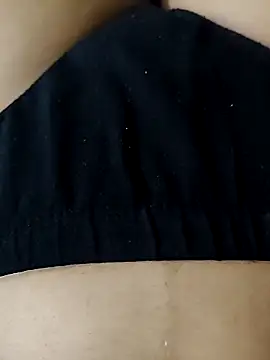 Jiya hott online show from November 9, 2025, 5:39 pm