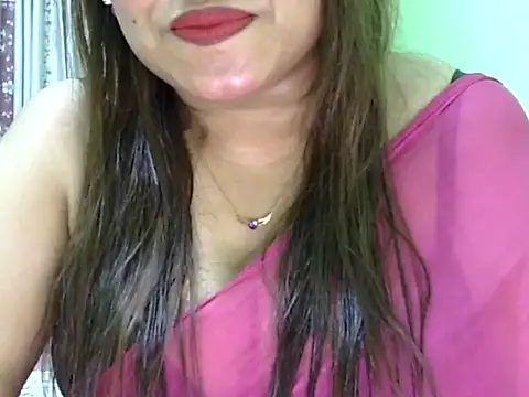 Snapshot of Kiara_pari chatting on October 11, 2025, 8:43 pm Kiara pari online show from October 11, 2025, 8:43 pm