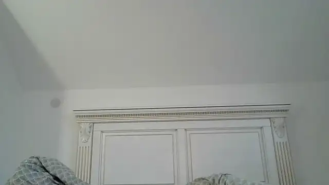 Snapshot of Flower_mary chatting on December 17, 2025, 1:05 pm Flower mary online show from December 17, 2025, 1:05 pm