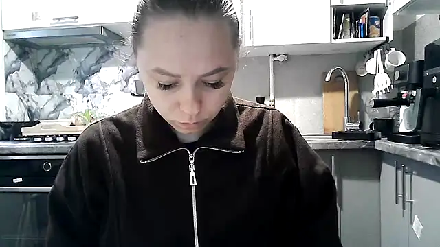 Snapshot of Ladikisss_20 chatting on October 17, 2025, 5:55 am Ladikisss 20 online show from October 17, 2025, 5:55 am