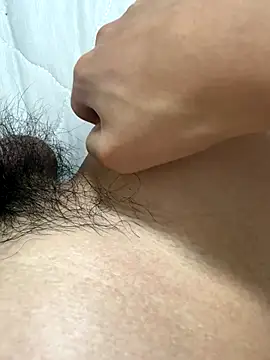 Snapshot of haruki_18old chatting on October 17, 2025, 4:09 pm haruki 18old online show from October 17, 2025, 4:09 pm