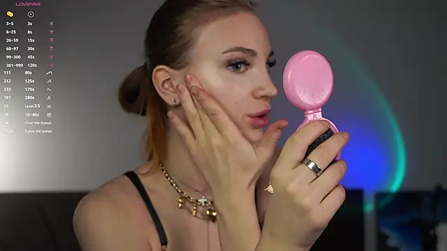 Snapshot of beckymadsons chatting on February 24, 2026, 11:22 am beckymadsons online show from February 24, 2026, 11:22 am