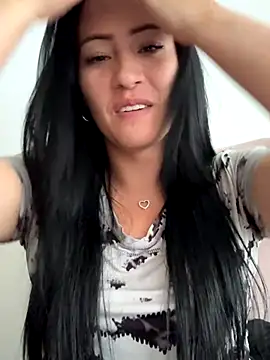 saris moon online show from October 23, 2025, 5:33 pm