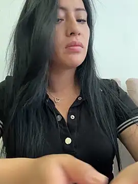 Snapshot of saris_moon chatting on October 22, 2025, 3:11 pm saris moon online show from October 22, 2025, 3:11 pm