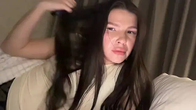 Seysolia online show from April 17, 2026, 10:23 pm