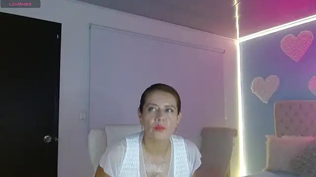 Snapshot of channelsmith_55 chatting on February 18, 2026, 1:18 pm channelsmith 55 online show from February 18, 2026, 1:18 pm