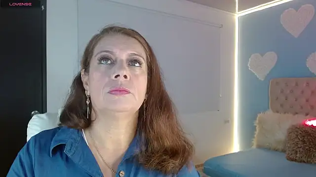 Snapshot of channelsmith_55 chatting on February 10, 2026, 1:43 pm channelsmith 55 online show from February 10, 2026, 1:43 pm