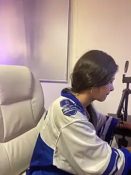 Ninfa pink online show from November 4, 2025, 8:56 pm