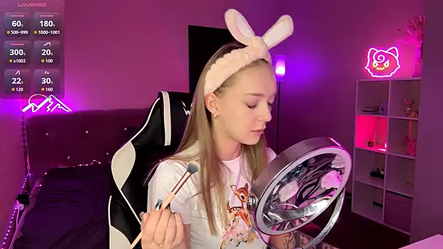 EvaPeace online show from February 8, 2026, 7:11 pm