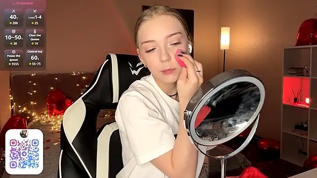 EvaPeace online show from February 15, 2026, 8:08 pm